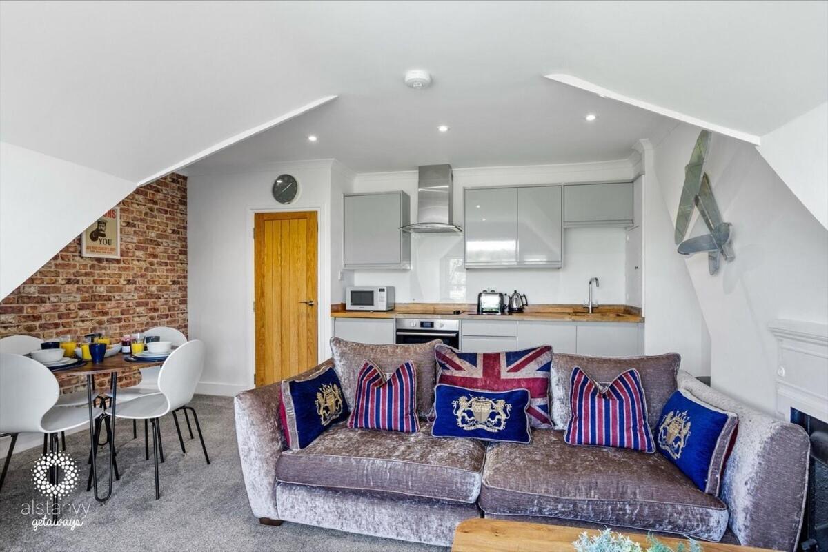 The Lookout Apartment Хайт Екстериор снимка